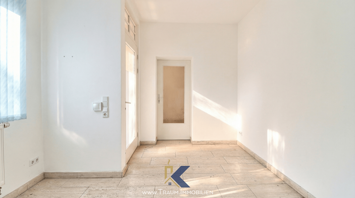 Eingangsbereich u. Zugang Küche