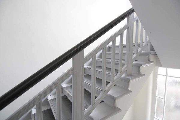 Gepflegtes Treppenhaus