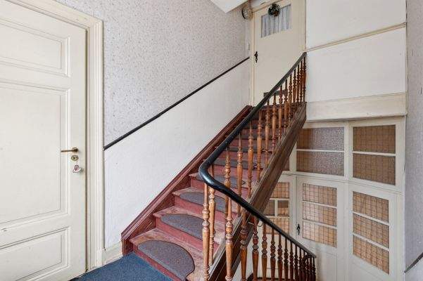 Treppenhaus OG zu DG