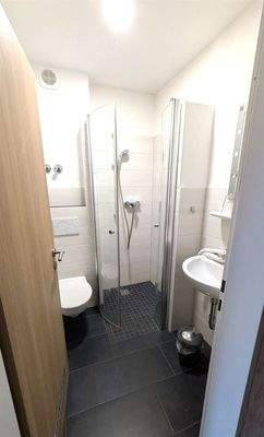 Duschbad Familienzimmer