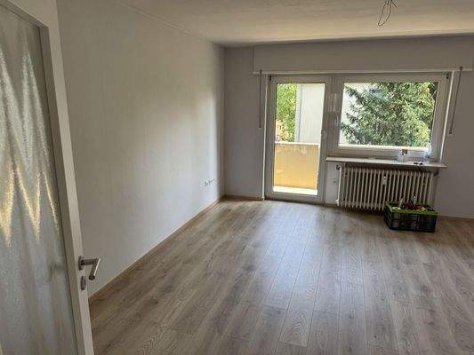 Wohnzimmer - abtapeziert