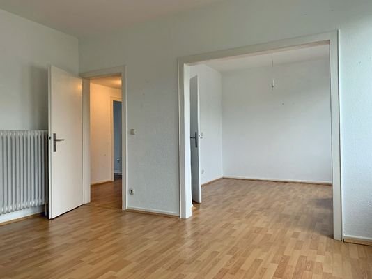 Wohn-/Esszimmer Wohnung 4 (3.OG)