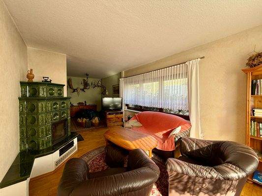 Wohnzimmer mit Kamin EG