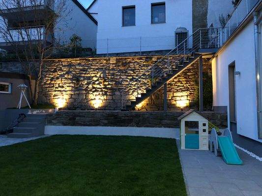 Garten:Terrasse beleuchtet front.jpg