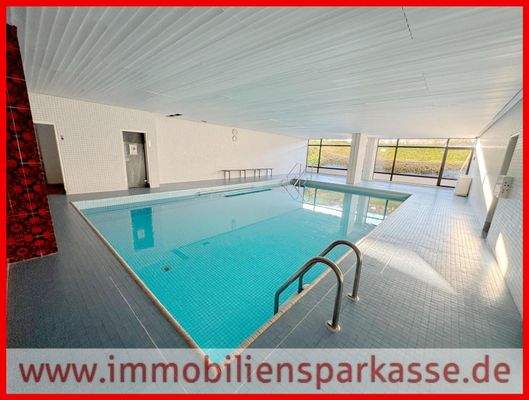 Schwimmbad inklusive!
