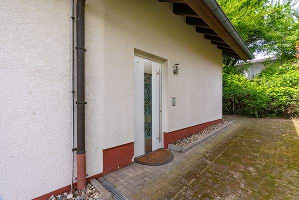 Zugang zum Apartment und Dachgeschoss