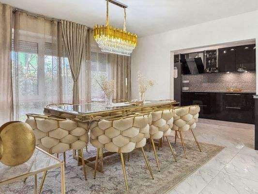 Essbereich mit Küche