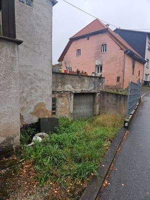 Ein- Zweifamilienhaus zu verkaufen