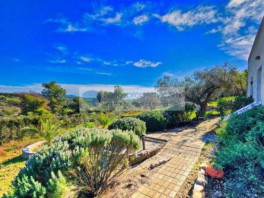 837a2f0fcbfc4c8e98f359f6aaabfe7b-original