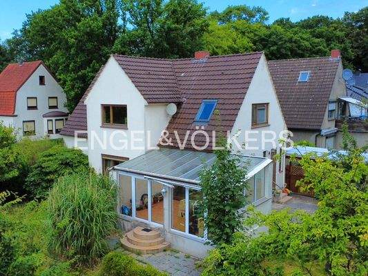 Haus mit Wintergarten