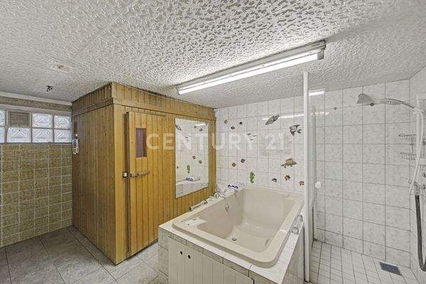 KG Sauna, Wanne, Dusche
