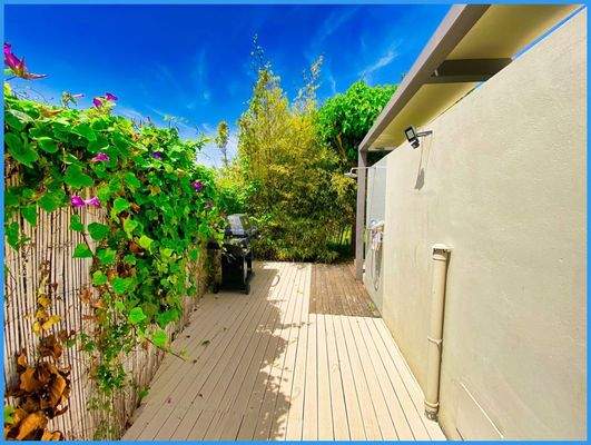 60fa2744db8c4e319df8068adc3442d7-original