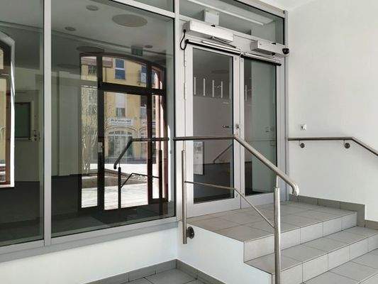 wettergeschützer Eingangsbereich im Haus