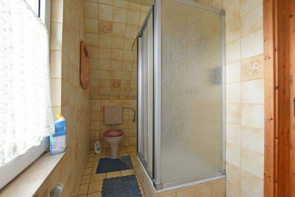 25-5512 - OG Bad Dusche