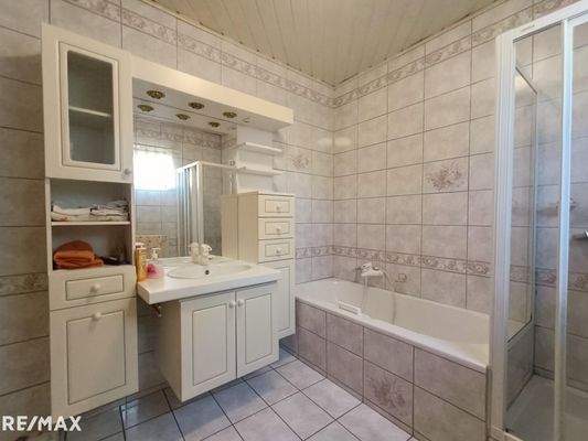 Haus1 Badezimmer - bearbeitet