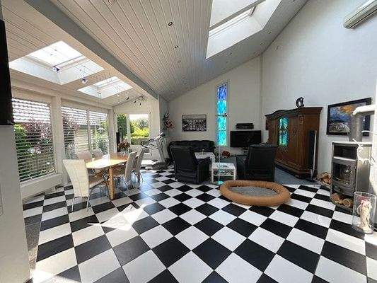 Wohnen Essen mit Kaminofen