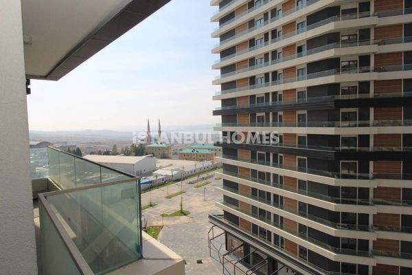1-Bedroom Apartment in a Complex with Rich Amenities in Istanbul
