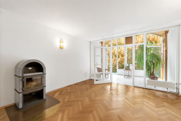 Lichterfüllter Wintergarten (visuell)