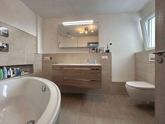 Badezimmer Ansicht II