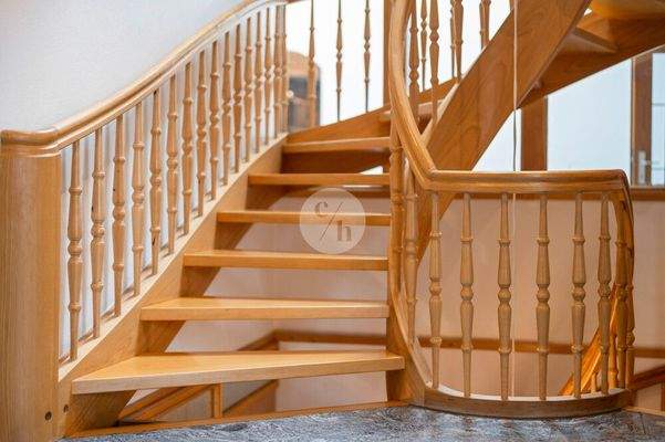 Treppenaufgang zum 2. OG