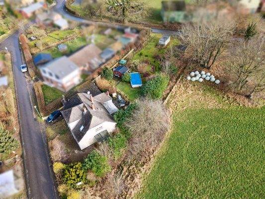 großes Grundstück 2