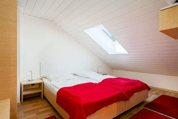 Schlafzimmer II oben