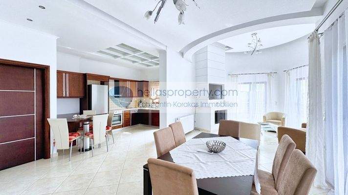 90b6d5ccafcc40619c928eeeeab267d8-original