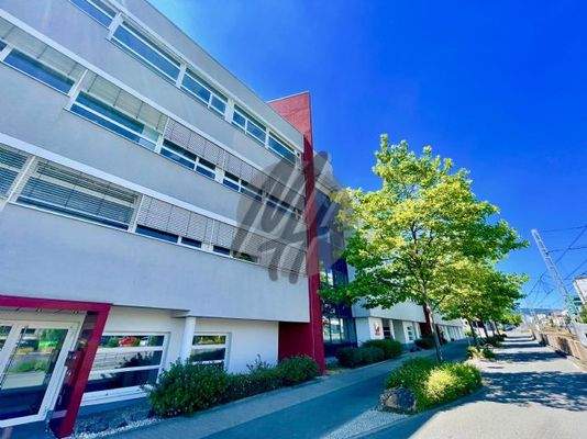 INFOS UNTER: 06171-586000