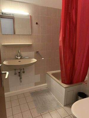 Gäste-WC mit Dusche