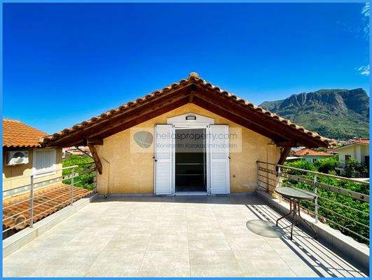 b9b2ce028c6d4d92b9cb87cbb09cc066-original