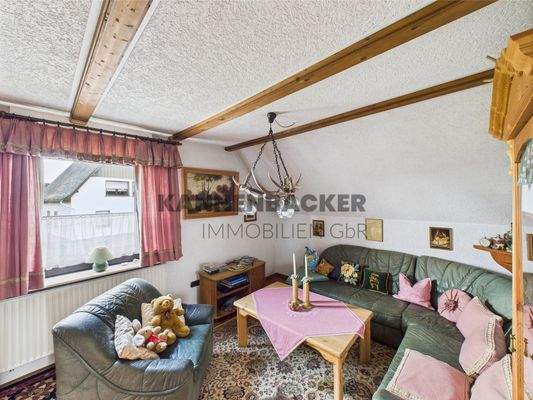 CAM03984G0-PR0035-STILL011