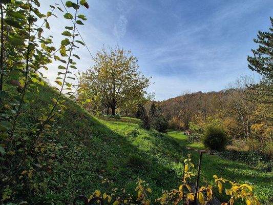 Terrassierter Grundstücksteil oberhalb des Gebäude