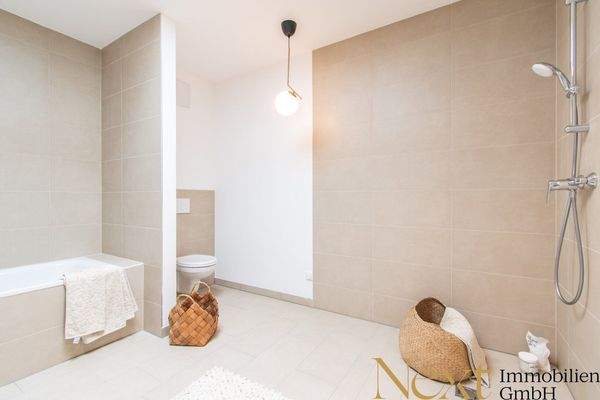 Musterfoto Badezimmer - Mustermöblierung