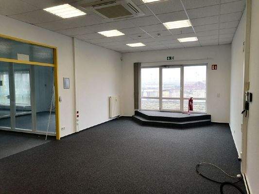 Flur mit Blick auf Dachterrasse