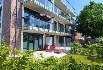 Terrasse mit Gartenanteil