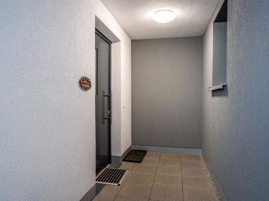 Laubengang zum Eingang der Wohnung