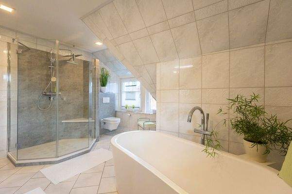 Modernisiertes Vollbad