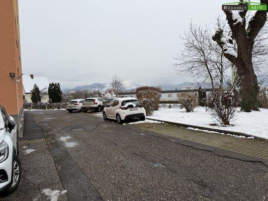 Parkplätze im Innenhof