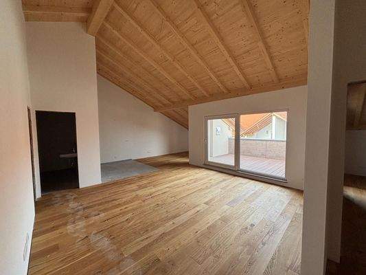 Wohn-Essbereich mit Küche (3).jpeg