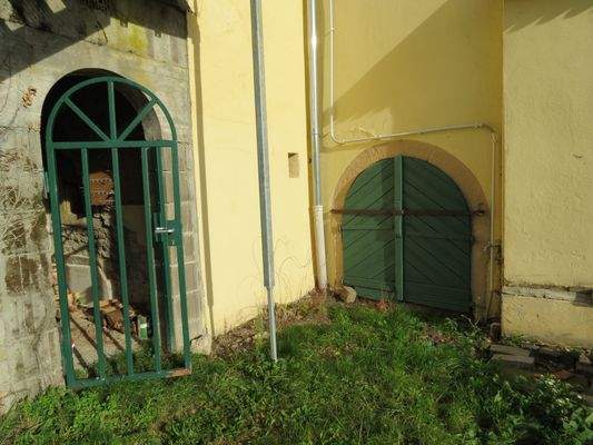 Ausseneingang_Gewölbekeller.JPG