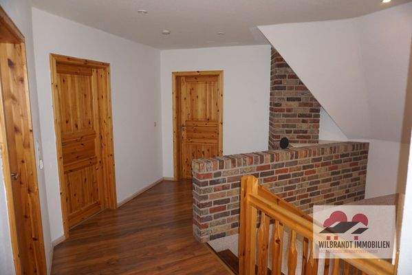 Helle Diele im Dachgeschoss...