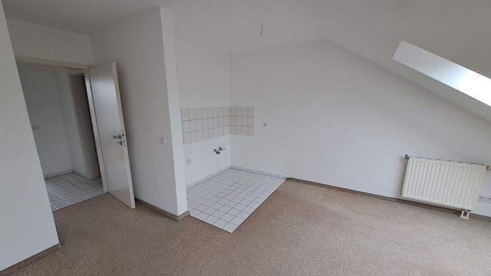 Wohnzimmer mit Küche.jpg