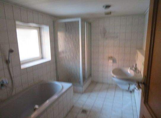 16-Bad Erdgeschoss.JPG