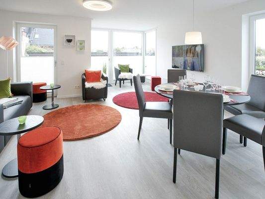 Wohn-/Essraum - Blick Richtung Terrassenzugang