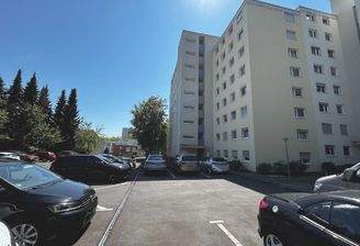 Exklusive Wohnung mit Loggia