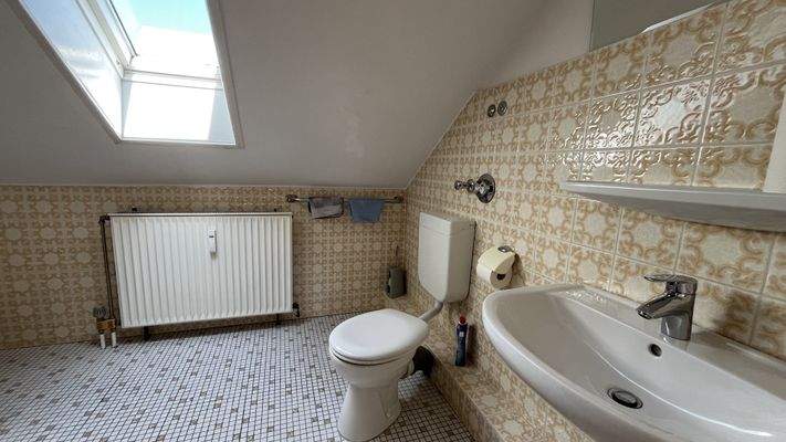 Badezimmer Wohnung DG