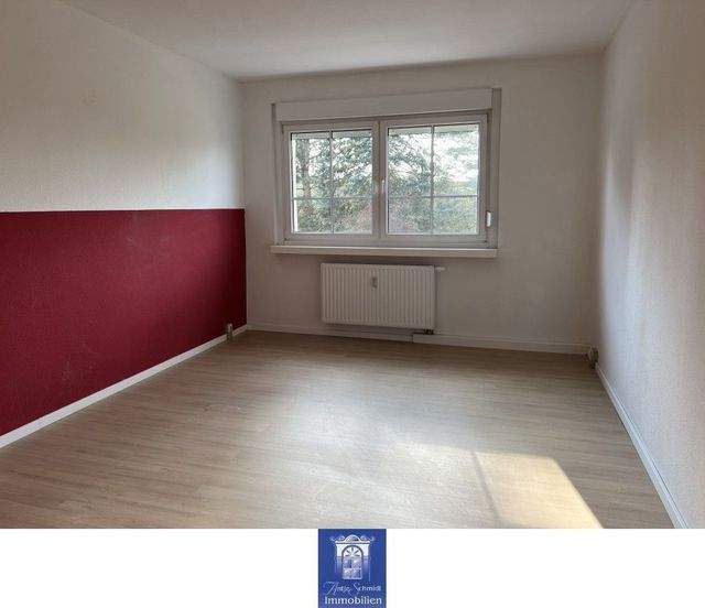 Perfekte Familienwohnung mit schönem Balkon in ländlicher grüner Umgebung! - Photo 3