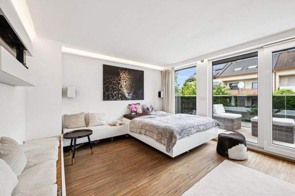 XL-Schlafzimmer mit Balkon