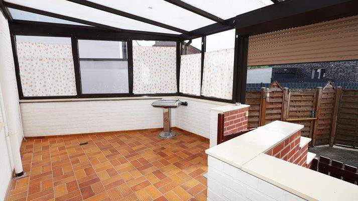 überdachte Terrasse - Erdgeschoss