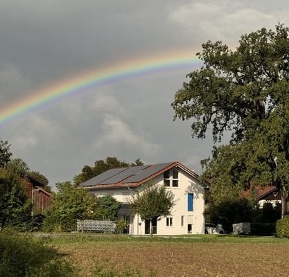 Haus-mit-Regenbogen